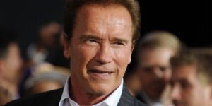 Croyez-le ou pas, Arnold Schwarzenegger a « un fils secret » et la ressemblance entre les deux hommes est frappante !