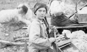 Greta Thunberg serait-elle une voyageuse temporelle ? : Cette photo datant de 1898 affole les internautes du monde entier